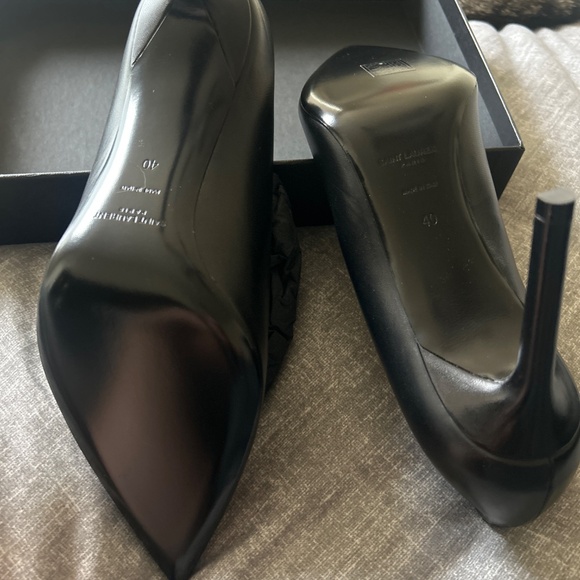 Heels - Picture 5 of 5